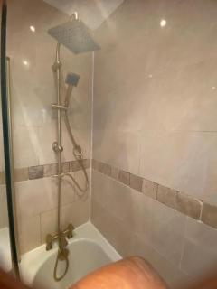 Luxury 3 Bed Family Home Near Bromley South Garden and Parking available - 2