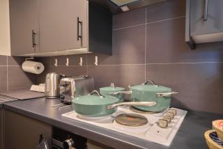 Private Garden Suite with Workspace and Superfast WiFi near Heathrow - 4