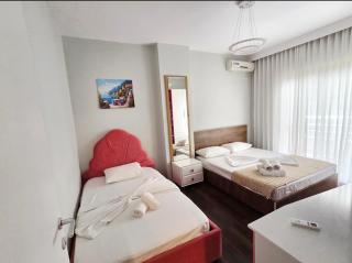 2 Bedroom Apartment Center - 5