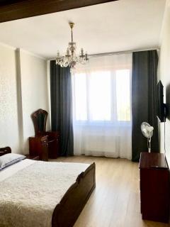 СВІТЛО НЕ ВИМИКАЮТЬ Large 2 room apartment with a beautiful view 2 min metro Chernigivska - 4