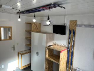 Small studio heart station - 8