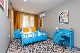 2BR Pop-Art Paradise with Terrace near Youth Hill by Flat Manаger - 5