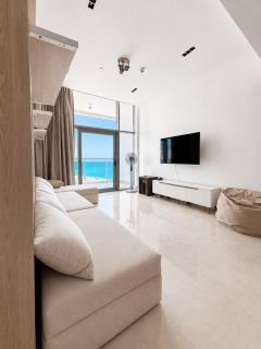 El Alamein Towers Sky High 1BR- 5 beds Sea & City View - 8