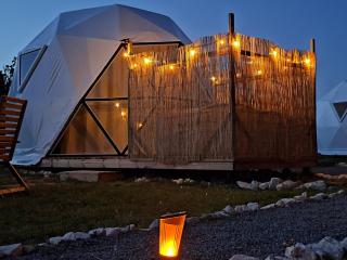 ESCAPADE INSOLITE - Dômes, Tipis, Aire de Camping-cars & Vans - 3