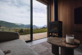 Nuit insolite haute savoie - Unik Lodges Annecy - Aurore - Hébergement insolite avec vue montagne et spa privé - 2