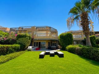 Luxury 4BDR Villa with Private Garden l Einbay Sokhna - 0
