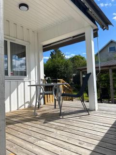 Centrally located, 3 bedrooms, garden, parking and fast WiFi - 3