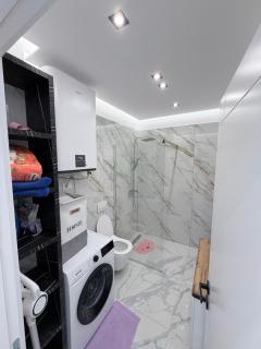 Nalta Luxury Apartment - 1