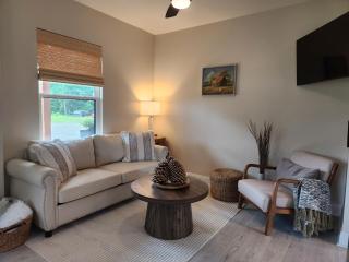 The Barntique at Glendale Lake - 1