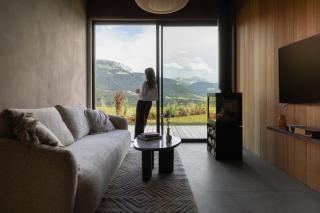 Nuit insolite haute savoie - Unik Lodges Annecy - Aurore - Hébergement insolite avec vue montagne et spa privé - 5