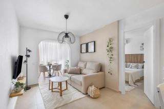 1BDR Studio 150m from Sea with Workspace - 0