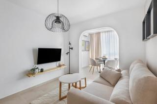 1BDR Studio 150m from Sea with Workspace - 3