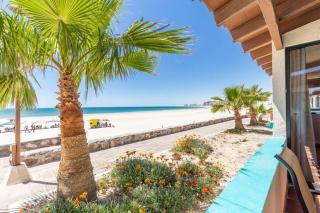 Super Beachfront Condo Ground Level on Sandy Beach - 3