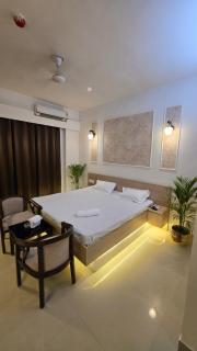Modern Studio With Balcony & Raod Facing View - 0