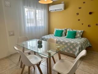 Urban Alberdi Dpto con cochera, pileta y seguridad 24 hs - 9