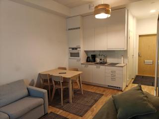 Modern Aparment - Next to Station - Self Check-in - 9