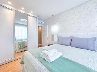 Amplio Apartamento con 3 Suites, Parrilla y 2 Cocheras en Meia Praia Itapema - 5