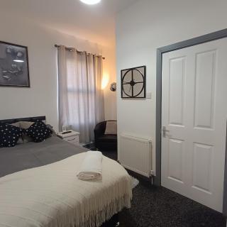 Twilight GF2 Single Room with Private Bathroom - 4