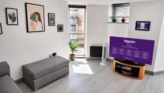 Panoramic York Views, Lift, Family Stays - One with Balcony - 6