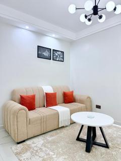 Ronae Homes 1 bedroom Apartment with a beautiful city view and free WiFi - 1