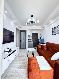 Ronae Homes 1 bedroom Apartment with a beautiful city view and free WiFi - 8