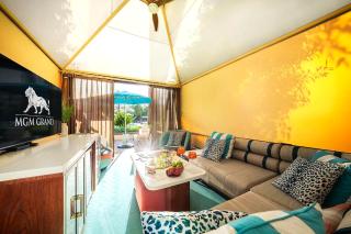 Luxury MGM Signature Suites - Strip & Mountain Views - NO Resort Fee - 1