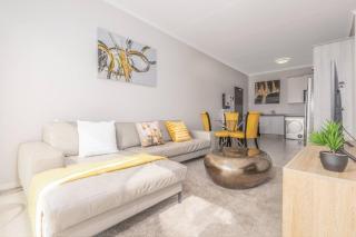 Serene 2-Bed Apartment in Midrand Lifestyle Estate - 5