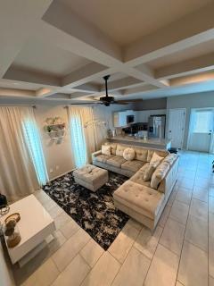 Gorgeous, Brand New 3 Bedrooms Home- Near SeaWorld & Lackland AFB - San Antonio - 8