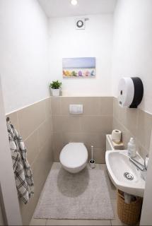 Cozy Furnished Room with Terrace Top Floor in Vienna - 1