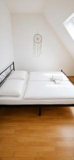 Cozy Furnished Room with Terrace Top Floor in Vienna - 6