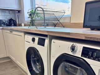 3BR Home Near Preston City Centre & M6 - 4