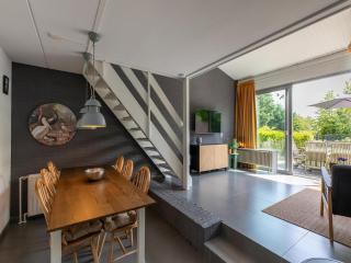 Comfort Holiday Home near Beach - 9