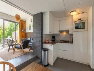 Comfort Holiday Home near Beach - 2