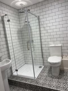 Boutique 2 Bed, parking, 2 mins to beach & town - 3