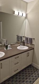 Modern and peaceful home in Vernon - 7