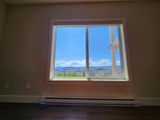 Modern and peaceful home in Vernon - 6