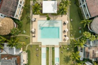 Go away to this charming apt at Sublime w private jacuzzi included - 9