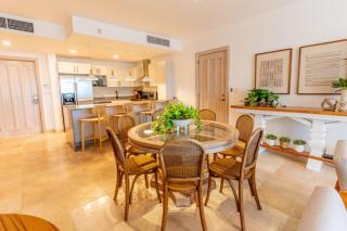 Beachfront 2BR Apartment in Punta Palmera - 1