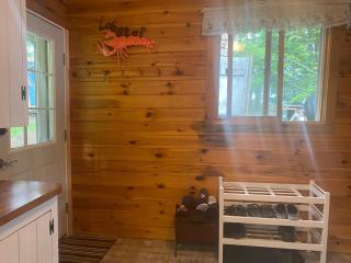 Quiet Cabin on Center Pond - 9