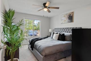 Modern King Suite with Private Patio, Near Hospitals & State Fairgrounds - 0