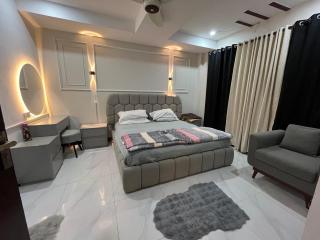 Luxury 2BR,, Self Check-in Netflix H-13 Islamabad - 7