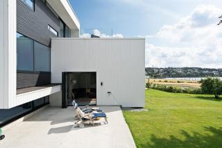ONS 2026 Luxury Designer Villa with Private Pond, 4 bedrooms, 3 bathrooms - 1