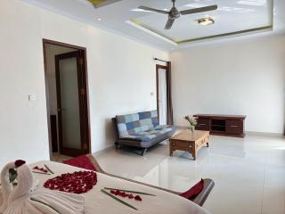 Karminy Tropical Garden Villa by Best Living - 1