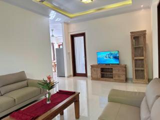 Karminy Tropical Garden Villa by Best Living - 4
