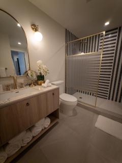 Luxury Wynwood 1BR 2 Bed -1 BathBalcony 4 Guest - 7