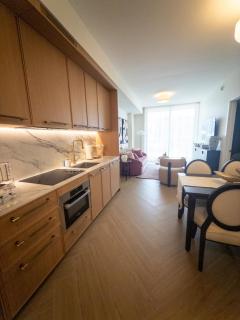 Luxury Wynwood 1BR 2 Bed -1 BathBalcony 4 Guest - 5