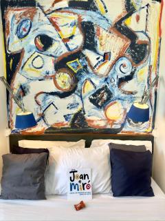 Apto JOAN MIRÓ Se sinta dentro de uma obra de arte 5 min da Esplanada dos Ministérios Condomínio LIFE RESORT Cortesia a caixa de mimos no dia do seu checkin - 1