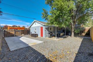 Pet-Friendly Hot Tub Cottage, Olympic Center - 8
