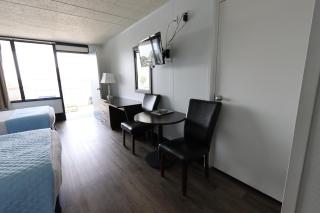 Fenwick Islander Motel - 9