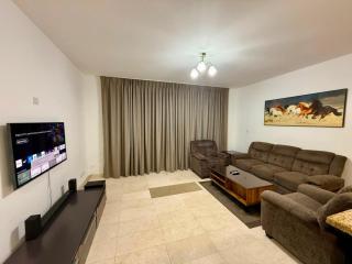 Cozy One-Bedroom in Hawana Salalah - 5